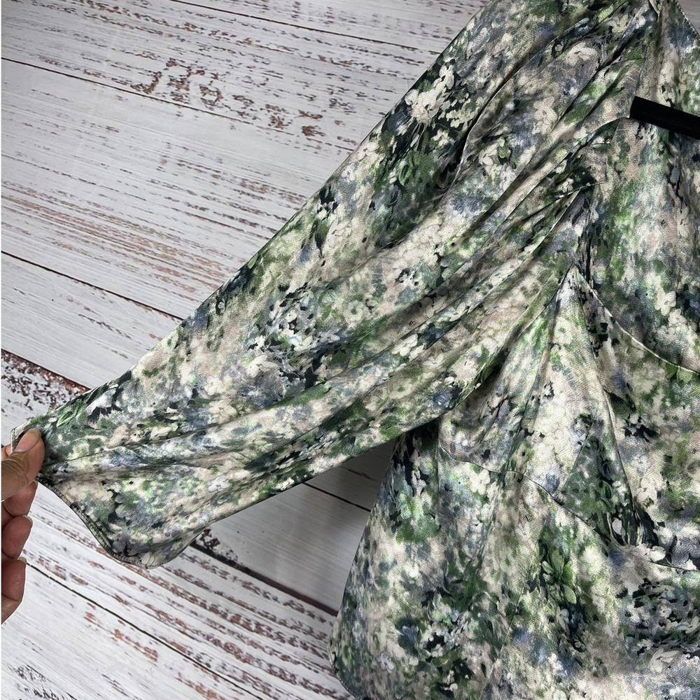 Vince Blouse Women's SZ 6 Green Floral Print Long Sleeve Draped Front Top Shirt - Picture 7 of 9